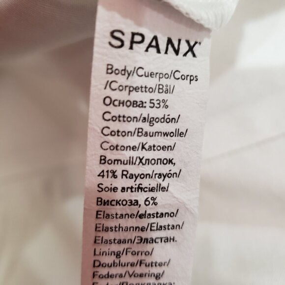 Spanx Women's Kick Flare White Pants Slimming NWT M Petite - Picture 6 of 7
